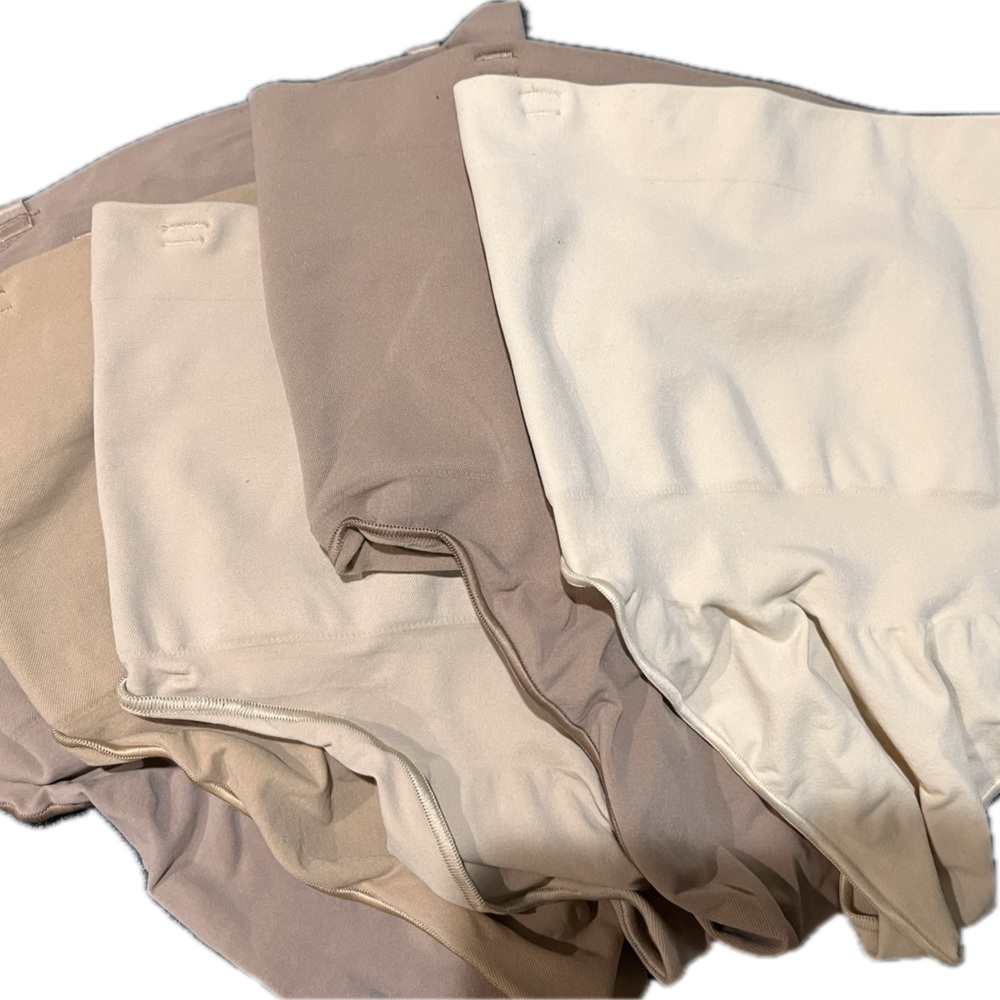 NWOT SKIMS CORE CONTROL UNDERWEAR-LARGE